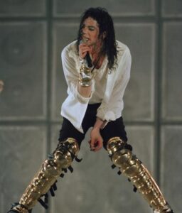 what-is-your-favorite-outfit-form-the-histoy-tour-sorry-the-v0-fk5x665ovp5c1